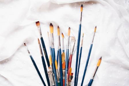 Exploring Ten Popular Paintbrush Varieties and Their Applications